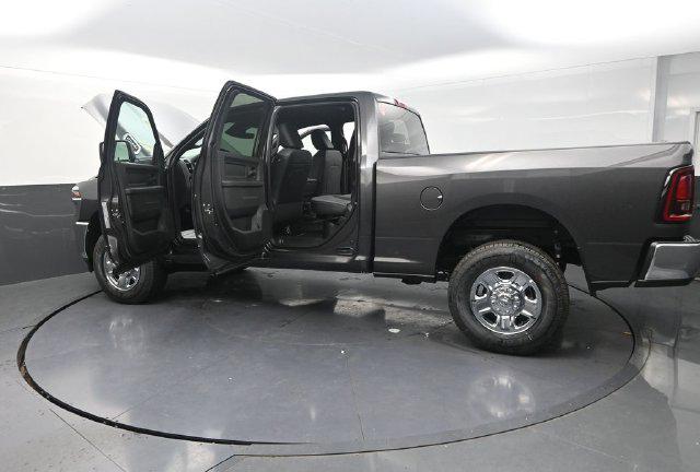 2026 Ram 2500 Tradesman Crew Cab 4x4 64 Box