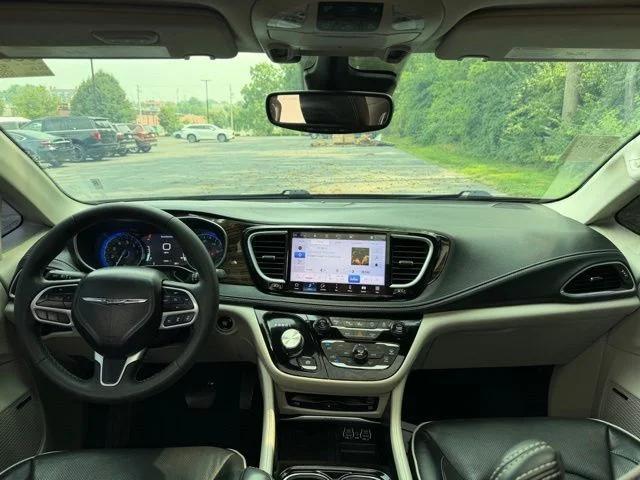 2022 Chrysler Pacifica Limited AWD