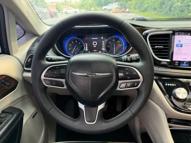2022 Chrysler Pacifica Limited AWD