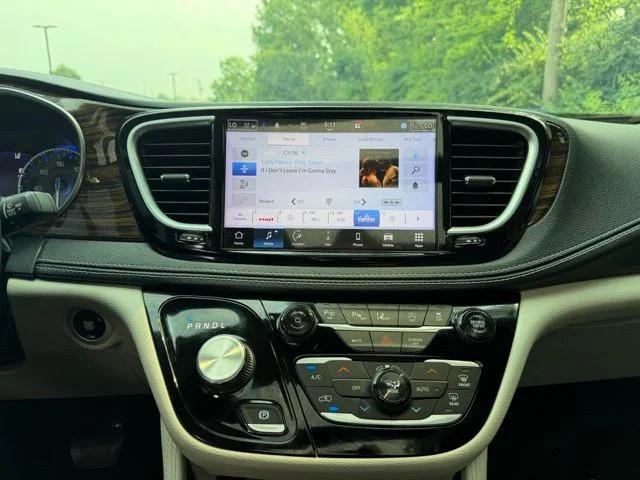 2022 Chrysler Pacifica Limited AWD