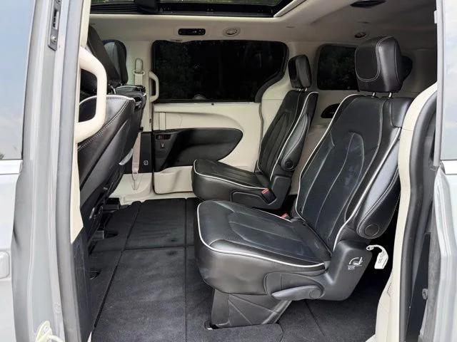 2022 Chrysler Pacifica Limited AWD