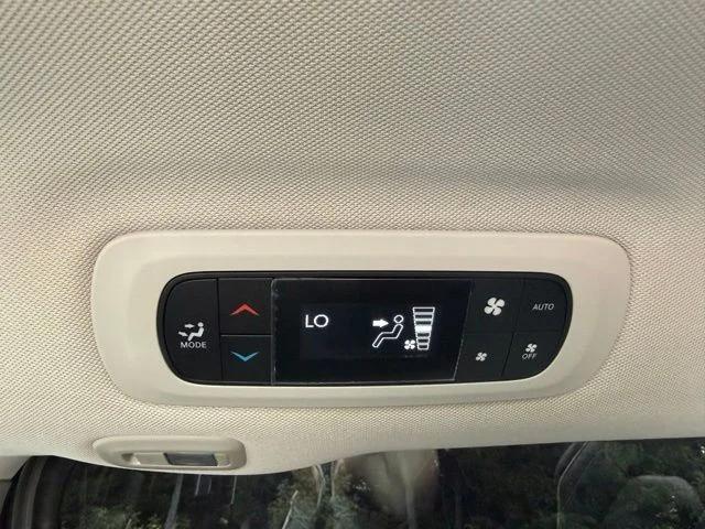 2022 Chrysler Pacifica Limited AWD