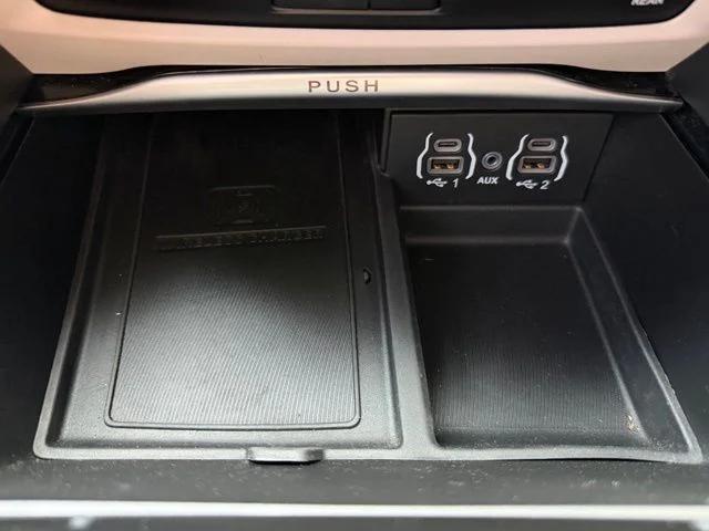 2022 Chrysler Pacifica Limited AWD
