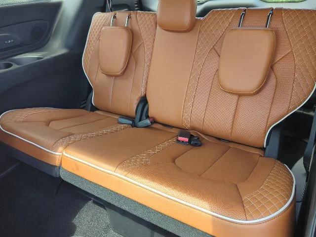 2026 Chrysler Pacifica Pinnacle AWD