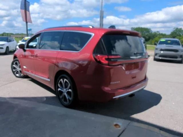 2026 Chrysler Pacifica Pinnacle AWD