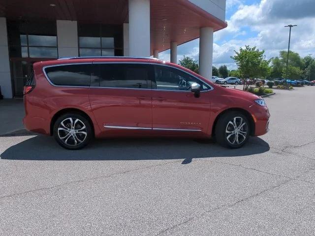 2026 Chrysler Pacifica Pinnacle AWD
