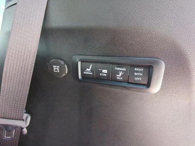 2026 Chrysler Pacifica Pinnacle AWD