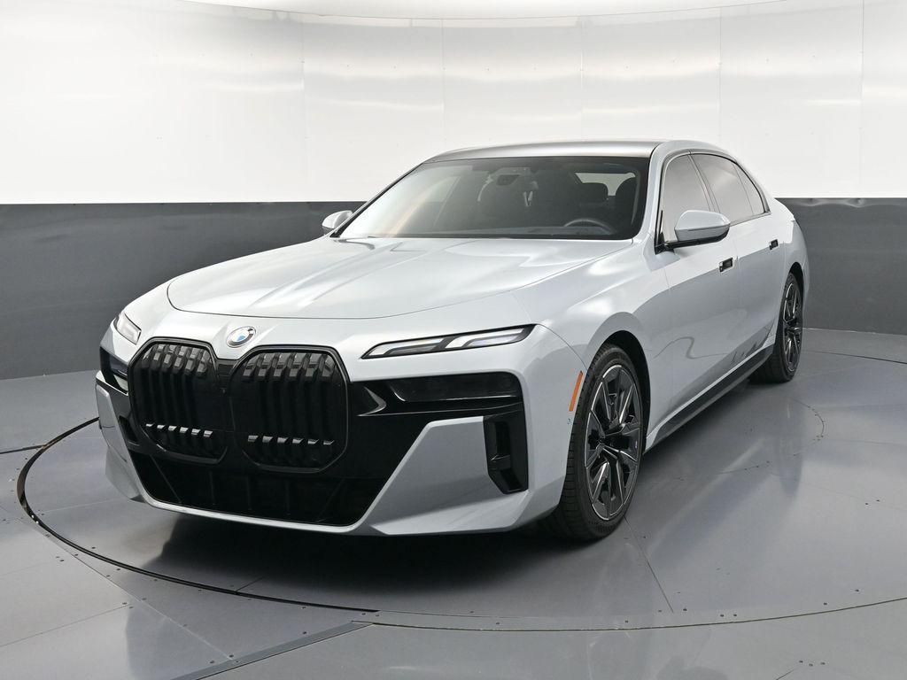 /2025 BMW 760i
