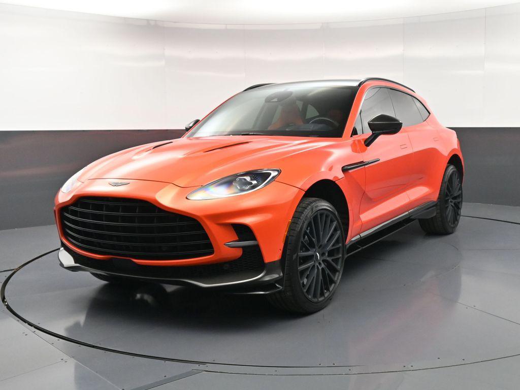 /2023 Aston-Martin DBX