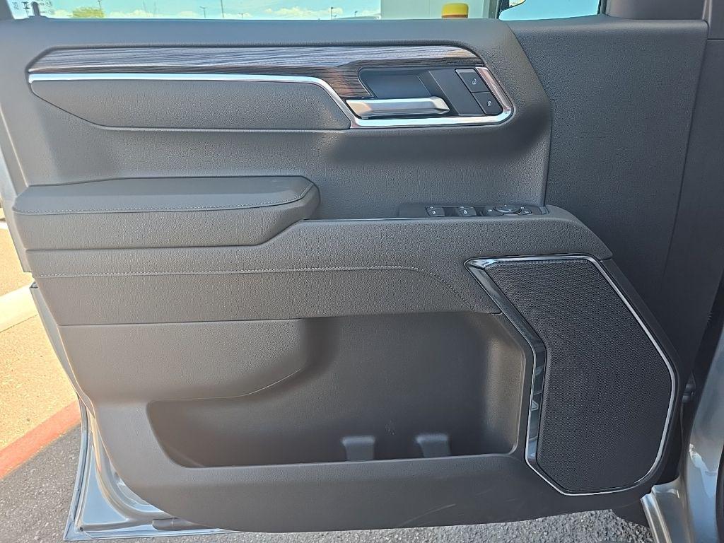 2026 Chevrolet Silverado 1500 LT - Photo 10