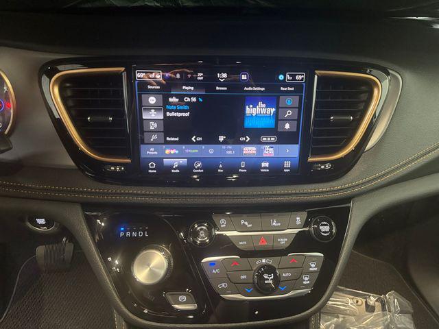 2027 Chrysler Pacifica Pinnacle