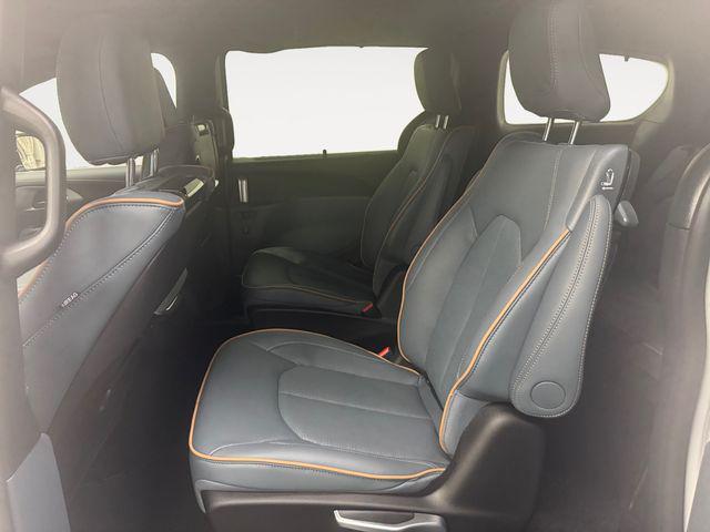 2027 Chrysler Pacifica Pinnacle
