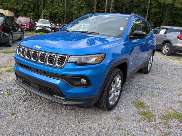 2024 Jeep Compass Latitude Lux FWD