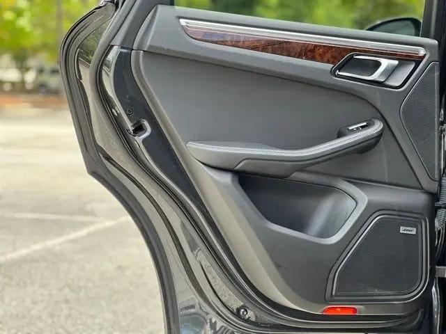 2018 Porsche Macan S