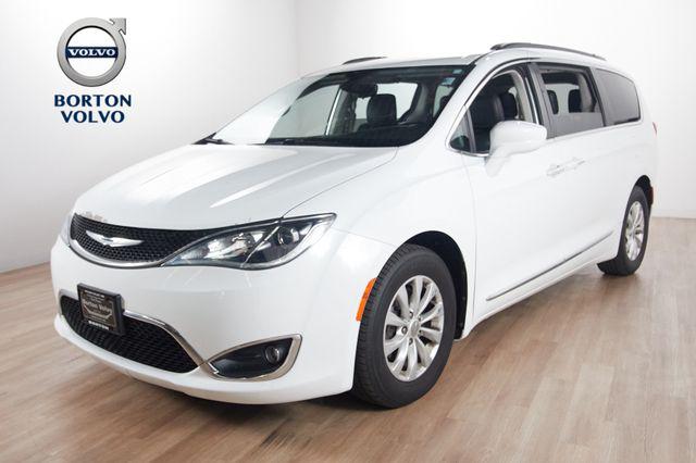 2017 Chrysler Pacifica Touring-L for sale in Golden Valley, MN