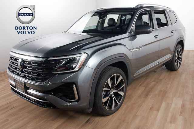2024 Volkswagen Atlas 2.0T SEL Premium R-Line for sale in Golden Valley, MN