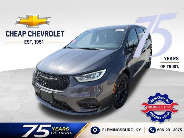 2022 Chrysler Pacifica Hybrid Touring L for sale in Flemingsburg, KY