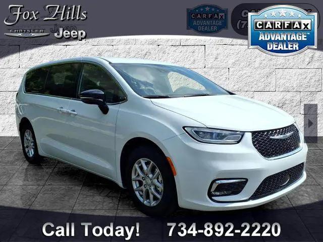 2026 Chrysler Pacifica Select for sale in Plymouth, MI
