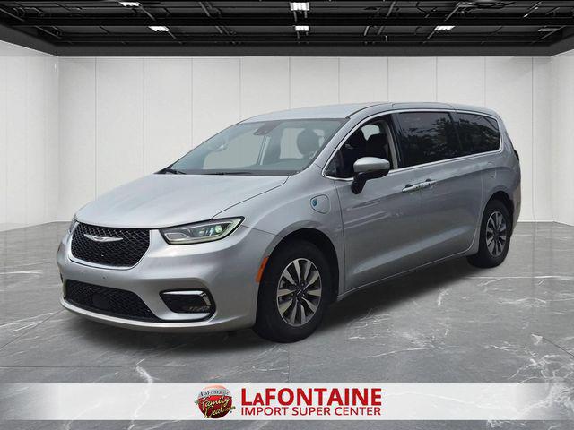 2023 Chrysler Pacifica Hybrid Touring L for sale in Dearborn, MI
