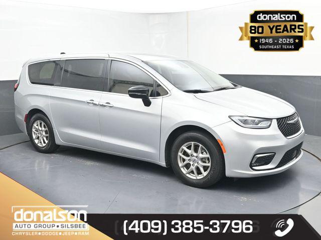 2024 Chrysler Pacifica Touring L for sale in Silsbee, TX