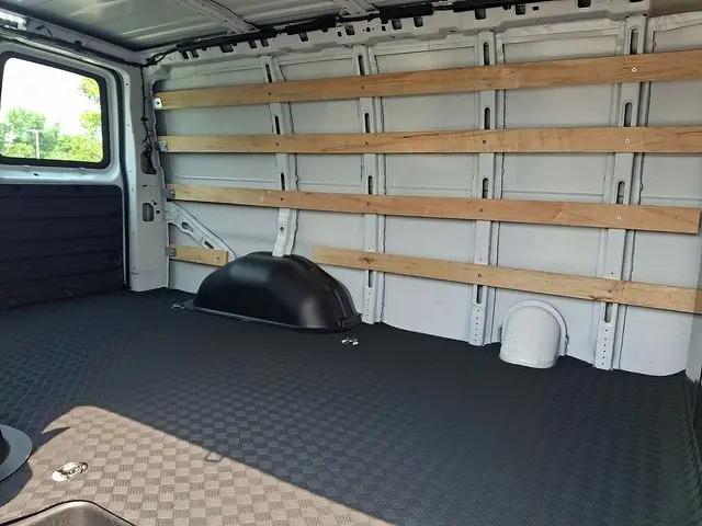 2025 GMC Savana Cargo RWD 2500 Regular Wheelbase Work Van
