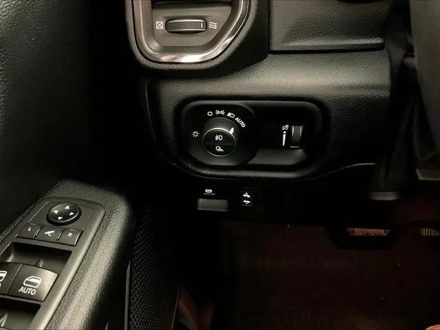 2021 Ram 1500 Big Horn Crew Cab 4x4 5'7" Box