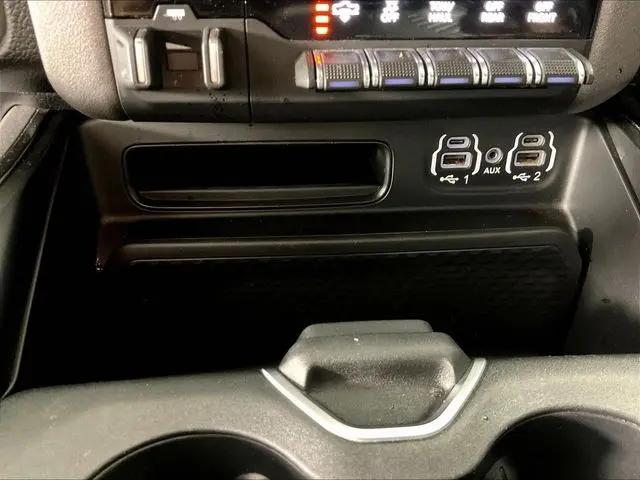 2021 Ram 1500 Big Horn Crew Cab 4x4 5'7" Box