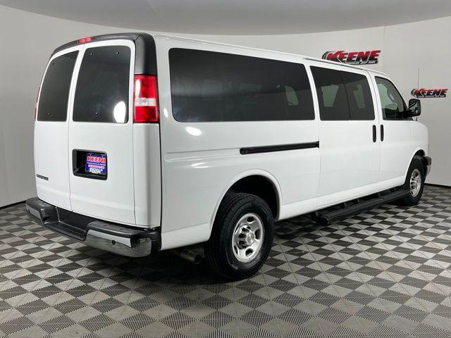 2023 Chevrolet Express Passenger RWD 3500 Extended Wheelbase LT 2023 Chevrolet Express Passenger RWD 3500 Extended Wheelbase LT