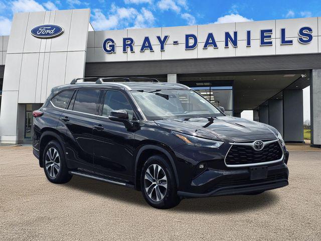 2022 Toyota Highlander XLE for sale in Brandon, MS