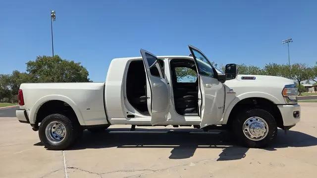 2023 Ram 3500 Limited Longhorn Mega Cab 4x4 64 Box