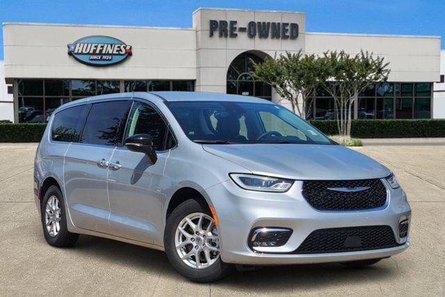 2024 Chrysler Pacifica Touring L for sale in Plano, TX