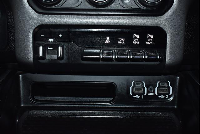 2021 Ram 1500 Big Horn Crew Cab 4x4 5'7" Box