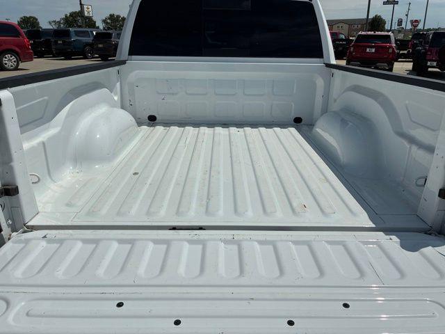 2023 Ram 1500 Classic SLT Crew Cab 4x4 57 Box