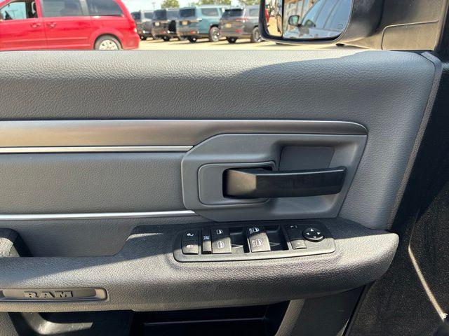 2023 Ram 1500 Classic SLT Crew Cab 4x4 57 Box