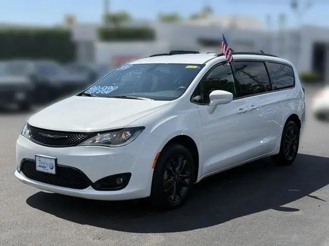 2020 Chrysler Pacifica AWD Launch Edition
