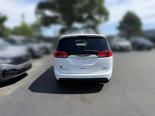 2020 Chrysler Pacifica AWD Launch Edition