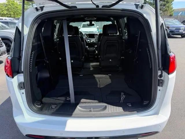 2020 Chrysler Pacifica AWD Launch Edition