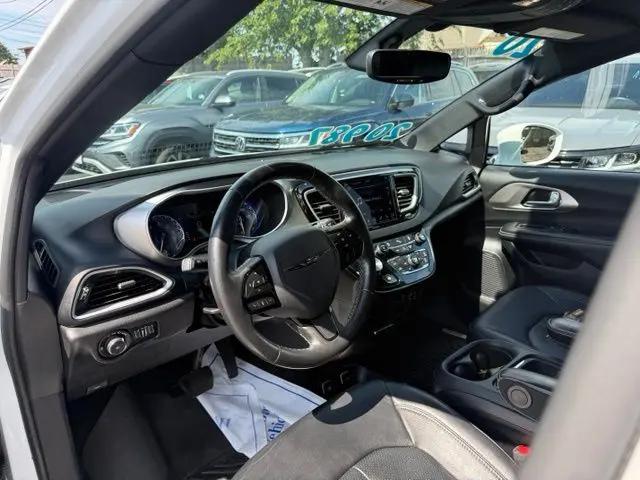 2020 Chrysler Pacifica AWD Launch Edition