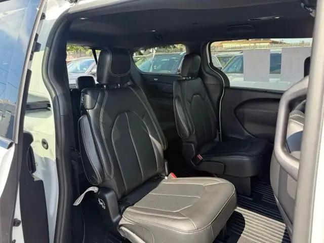 2020 Chrysler Pacifica AWD Launch Edition