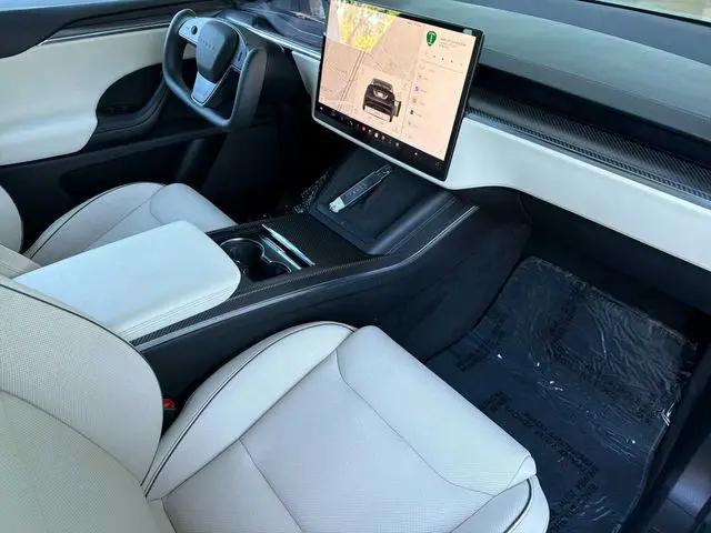 2023 Tesla Model X Plaid Tri Motor All-Wheel Drive