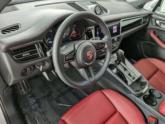 2025 Porsche Macan S