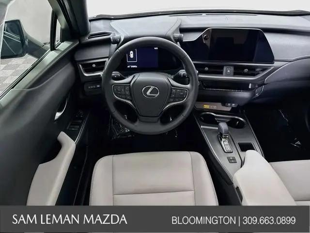 2025 Lexus 300 UX 300h