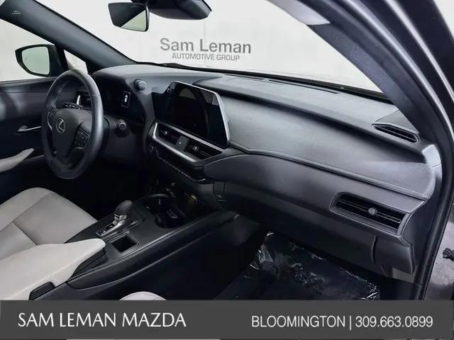 2025 Lexus 300 UX 300h