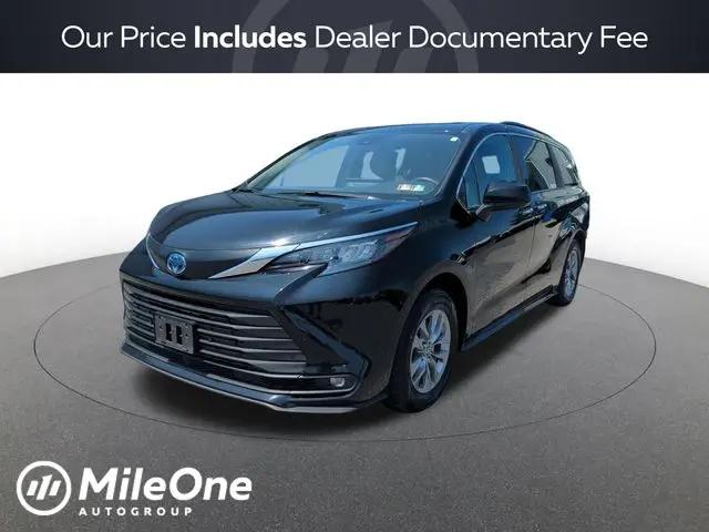 2025 Toyota Sienna XLE for sale in Harrisburg, PA