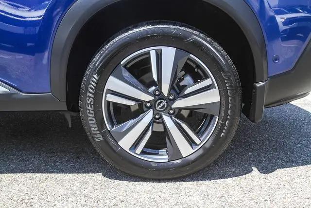 2023 Nissan Rogue SL FWD