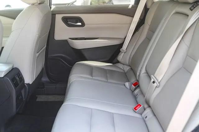 2023 Nissan Rogue SL FWD