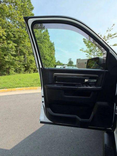 2017 Ram 1500 Night Crew Cab 4x4 57 Box