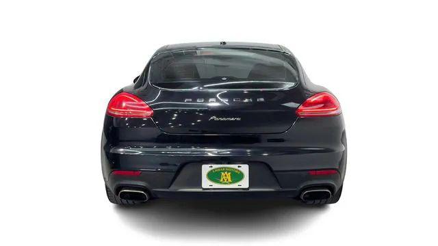 2016 Porsche Panamera 4