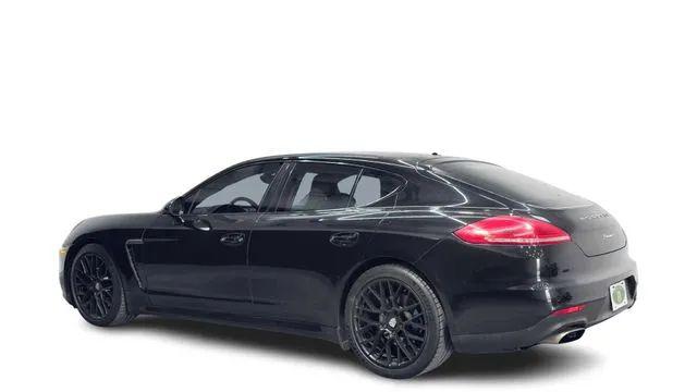2016 Porsche Panamera 4
