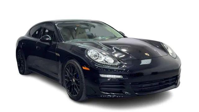 2016 Porsche Panamera 4